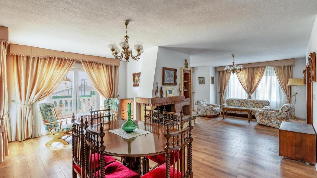 Villa De La Acacia Gojar 외부 사진